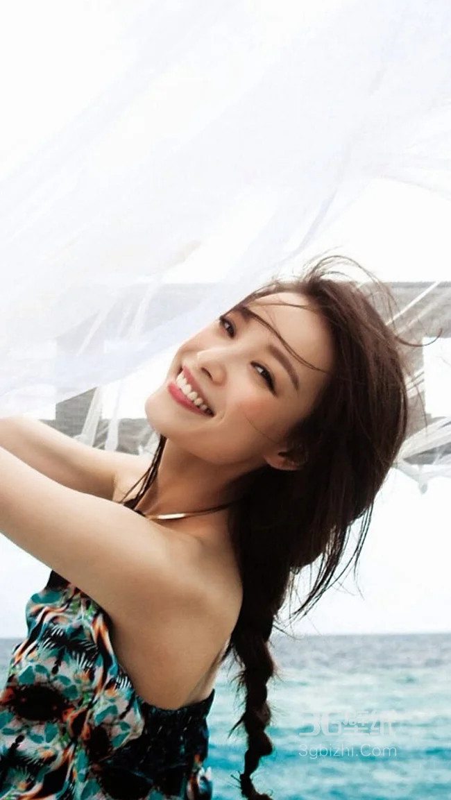 倪妮海边写真手机壁纸下载1