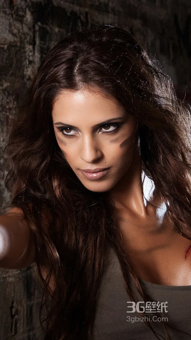 欧美长发战斗美女手机壁纸下载1