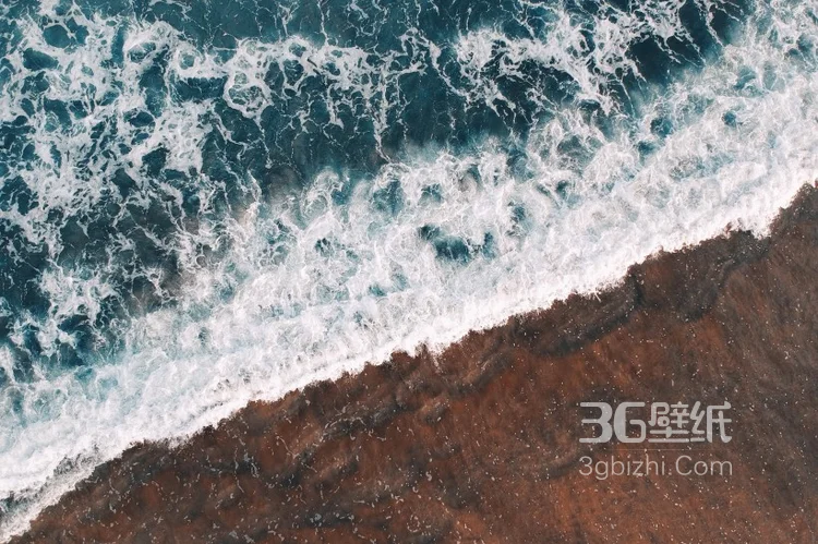 蔚蓝的大海沙滩，上帝视角的海滩图片2