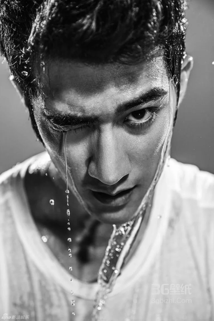 欧美帅哥精美好看高清帅气黑白图片2
