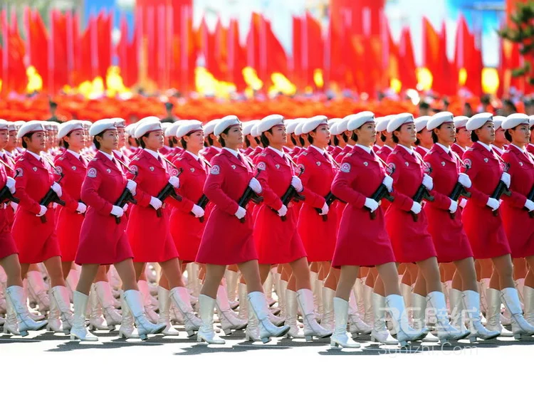 祖国60周年英姿飒爽的女兵方队3