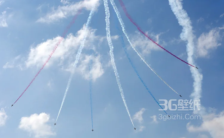 航展上各类帅气的鹞式教练机等表演的图片20