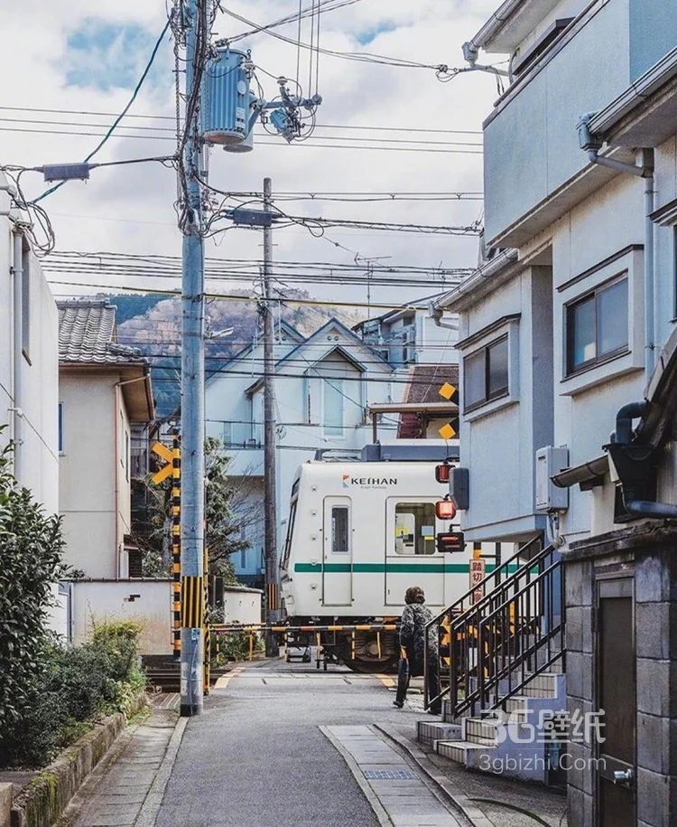 海边小清新小镇的有轨电缆车9