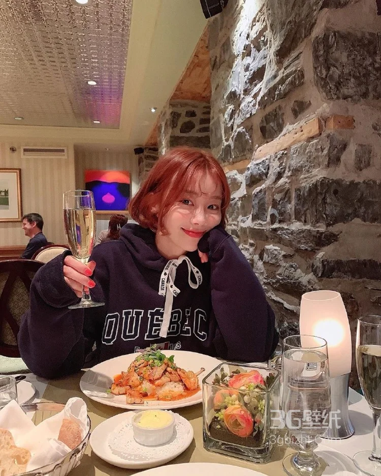 美女和美食合拍的正确姿势4