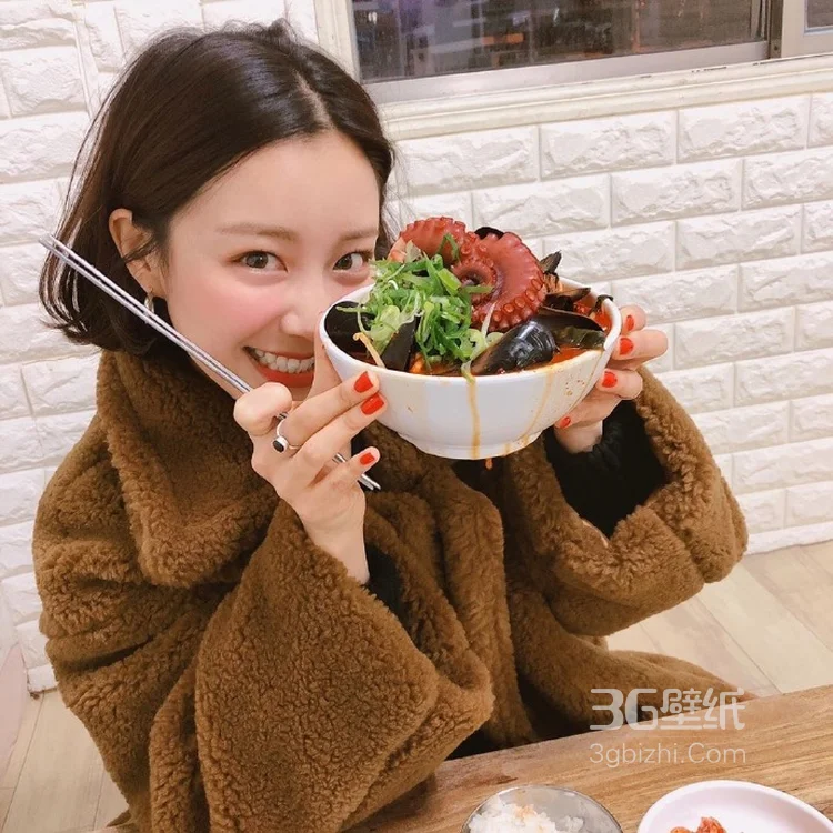 美女和美食合拍的正确姿势5