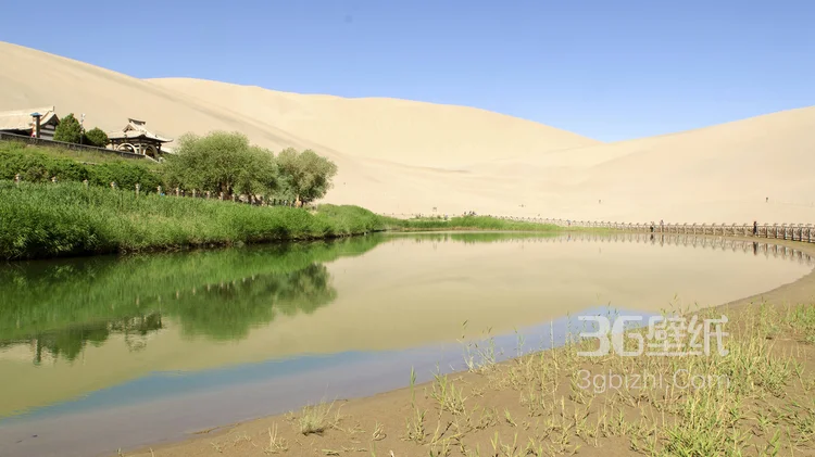 沙漠绿洲敦煌的月牙泉风景图片5