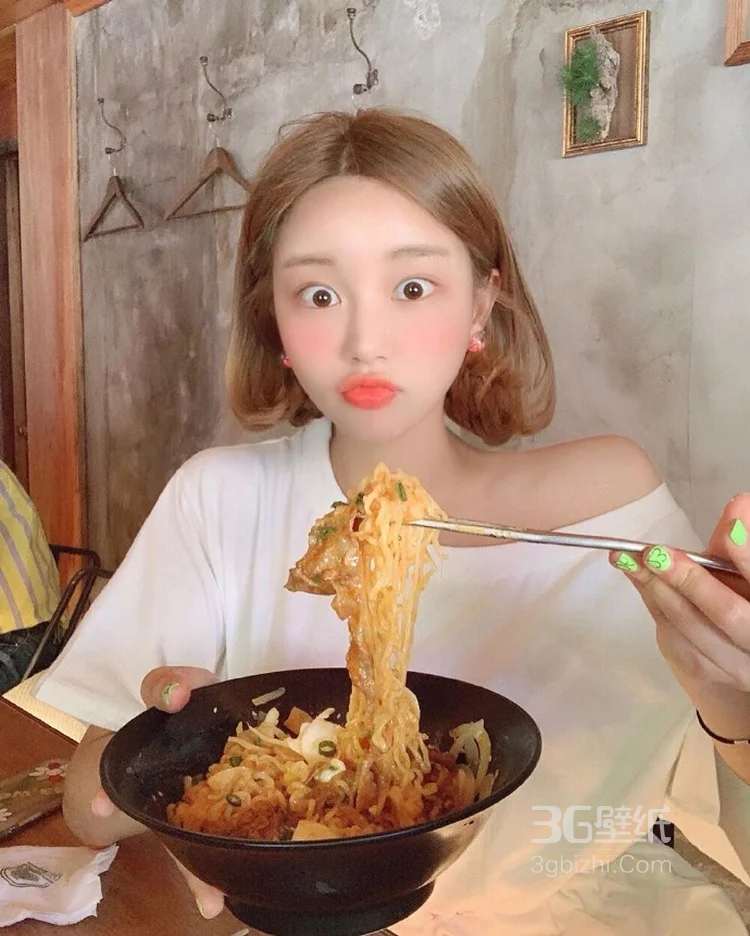 美女和美食合拍的正确姿势9