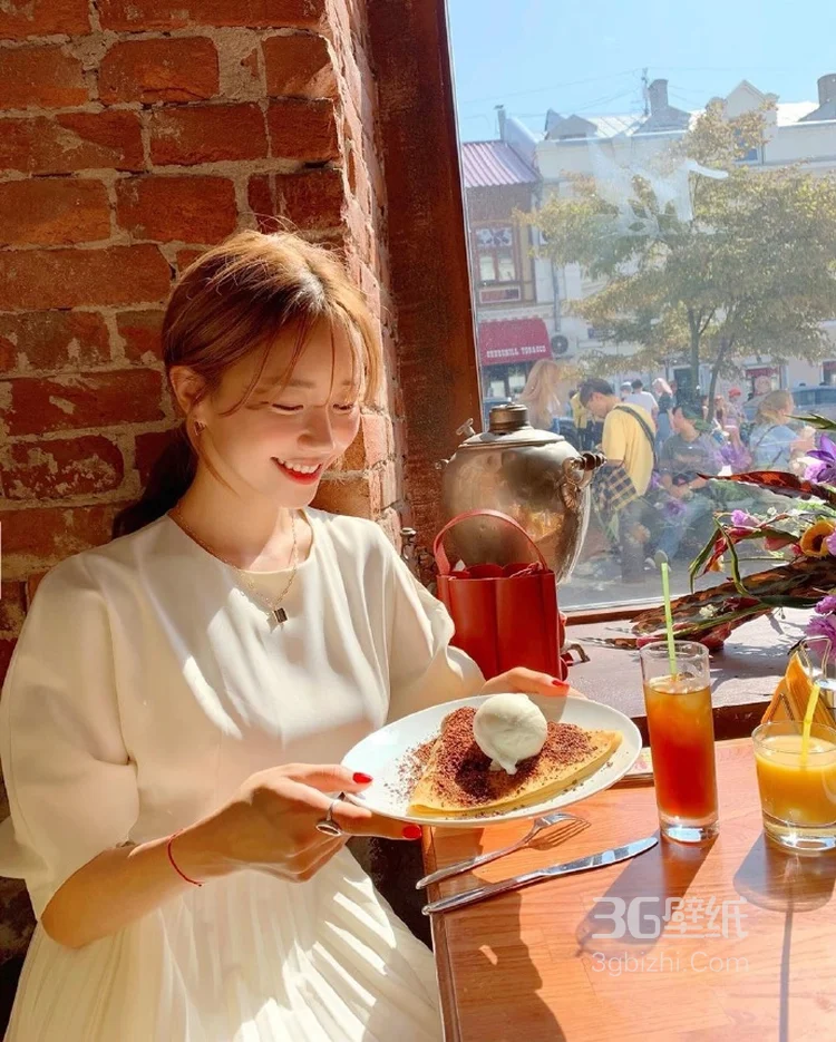 美女和美食合拍的正确姿势8
