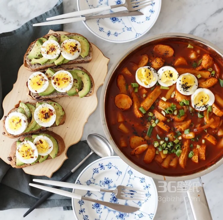 一人份韩式套餐鸡肉宽粉，泡菜，火腿，紫苏，辣椒等美食4