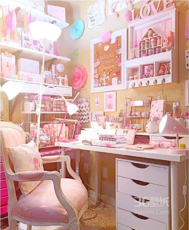 女生粉色风格设计，充满少女气息的房间布置图片2