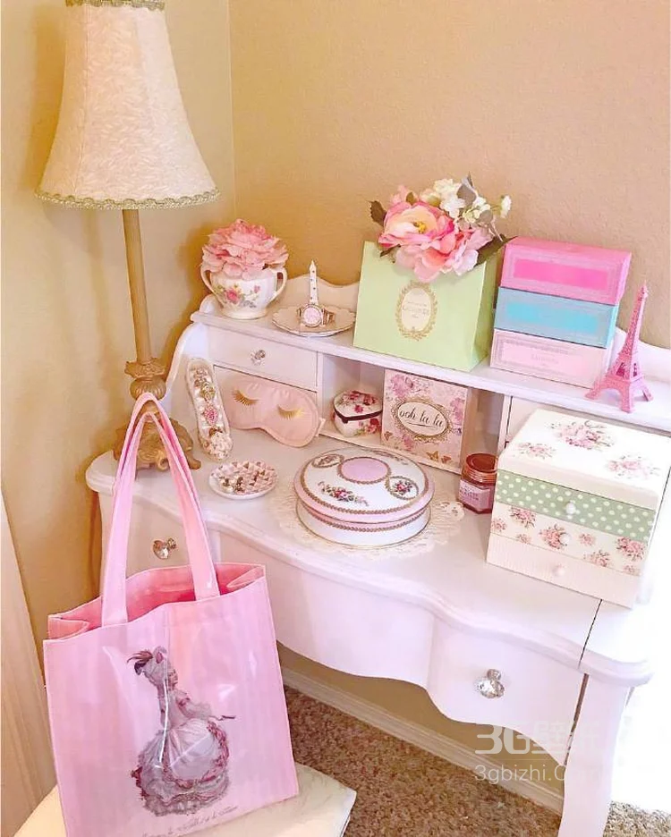 女生粉色风格设计，充满少女气息的房间布置图片3