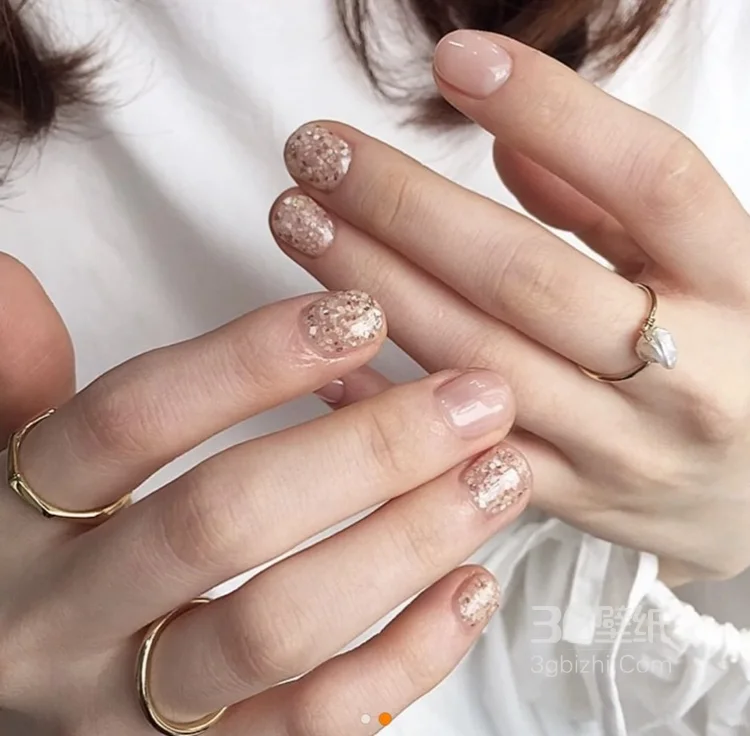 纯色珍珠，透光炫光美甲图片9