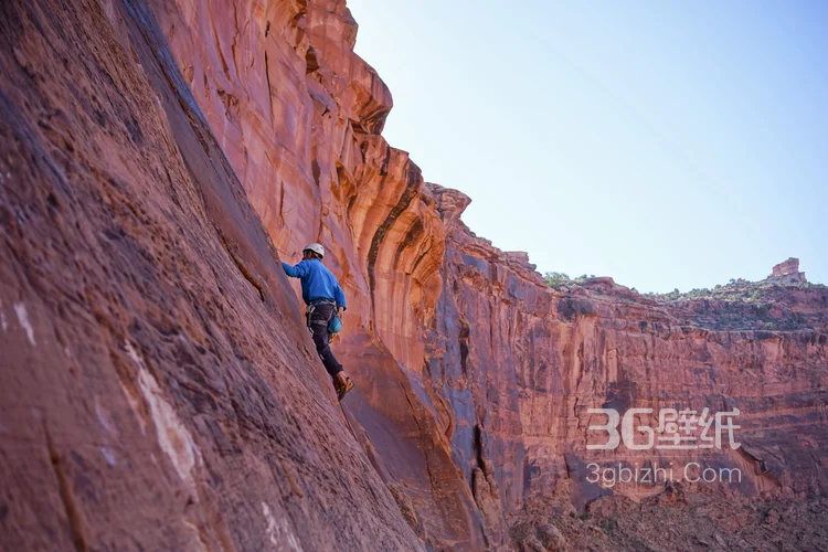 要技术，更需要胆识的高空攀岩运动图片大全4