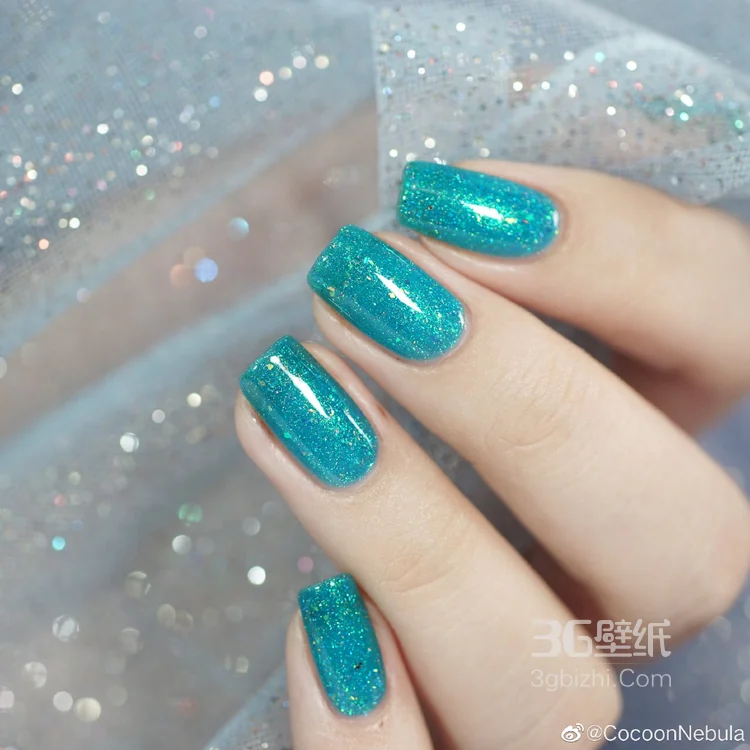 青色手绘，个性比较有创意的女生美甲图片3