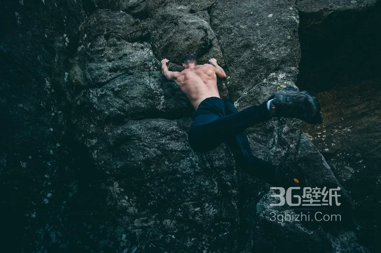 要技术，更需要胆识的高空攀岩运动图片大全5