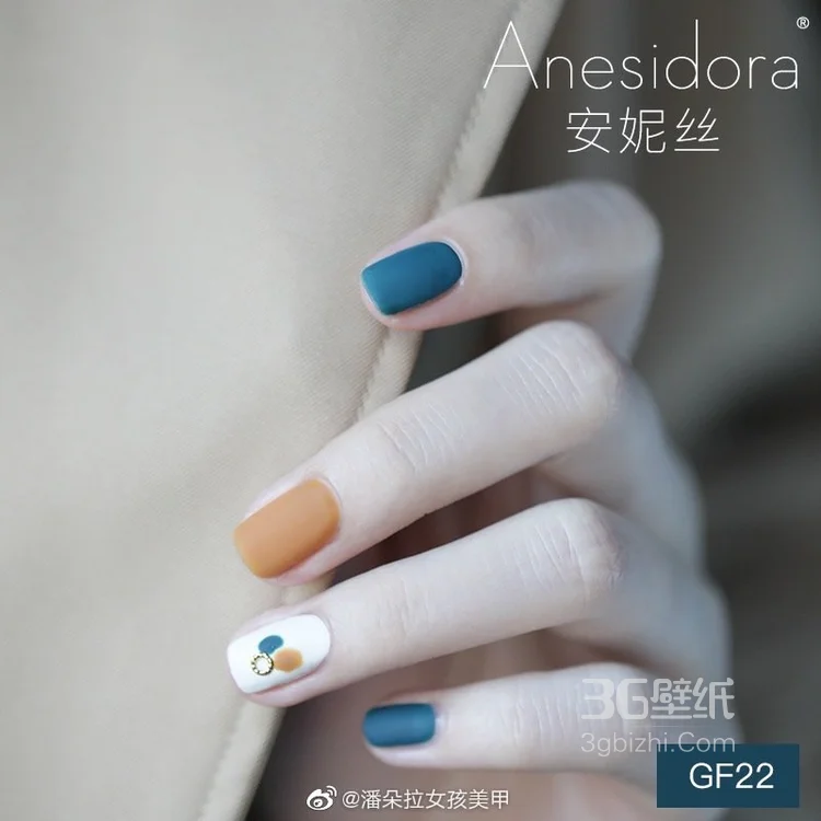 蓝色，橙色无光泽磨砂美甲图片1