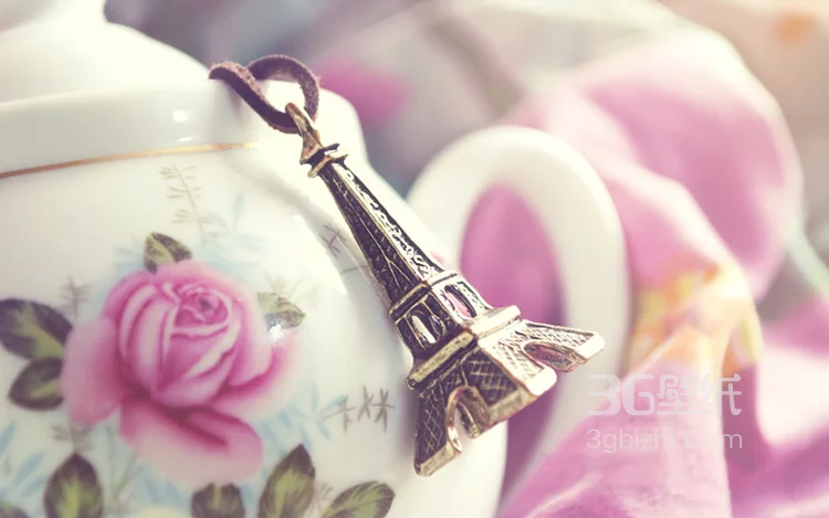 埃菲尔铁塔小饰品，小物件，小时钟等好看唯美图片6