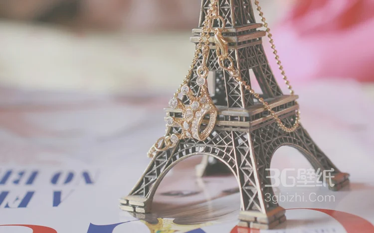 埃菲尔铁塔小饰品，小物件，小时钟等好看唯美图片4