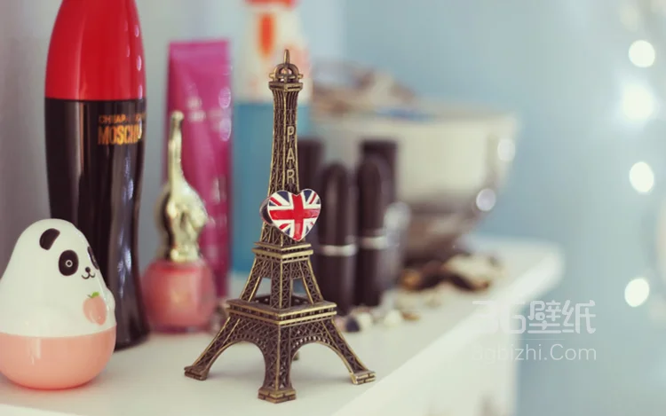 埃菲尔铁塔小饰品，小物件，小时钟等好看唯美图片5