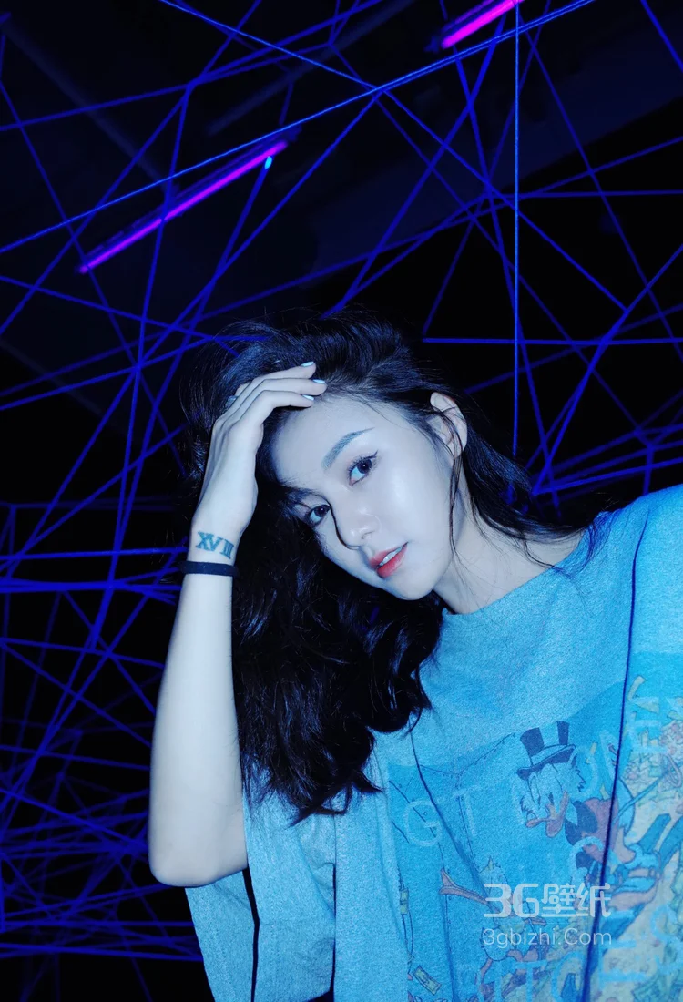 会撩发的女人最性感，黄柳嫣性感撩发自拍写真图片4