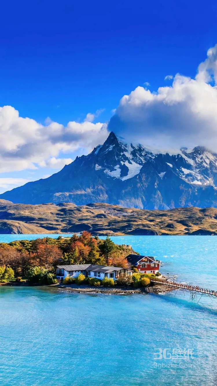 碧绿蓝天，清澈湖水 黄色麦田 犹如走入画中的风景图片6