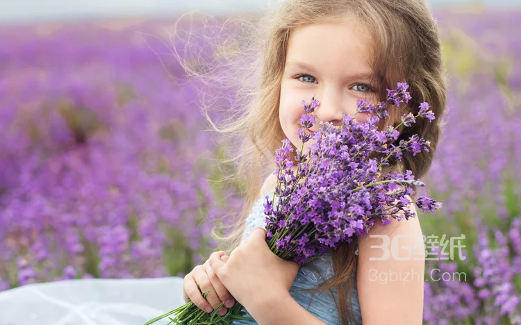 欧美可爱的小女孩户外唯美高清图片2