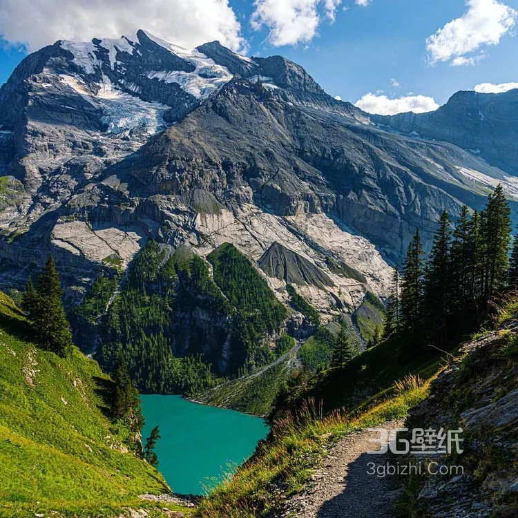 瑞士某傍山别墅的唯美景色，入目皆是郁郁葱葱的山山水水6