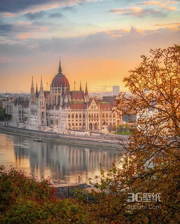 夕阳下的布达佩斯，唯美好看的匈牙利首都布达佩斯图片1