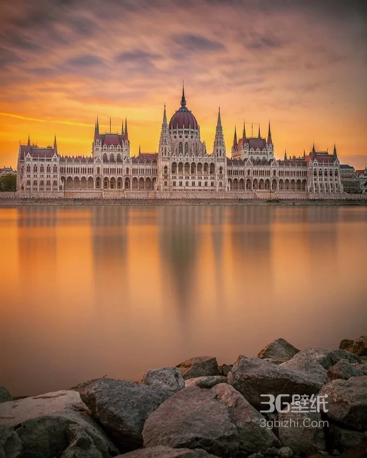 夕阳下的布达佩斯，唯美好看的匈牙利首都布达佩斯图片8