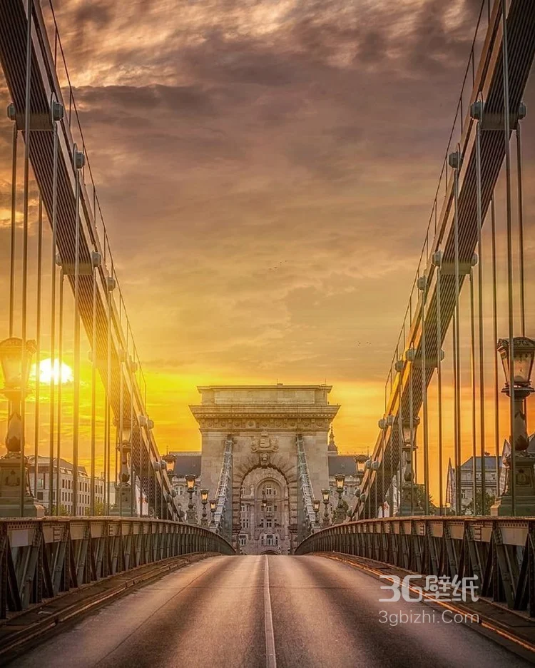 夕阳下的布达佩斯，唯美好看的匈牙利首都布达佩斯图片4