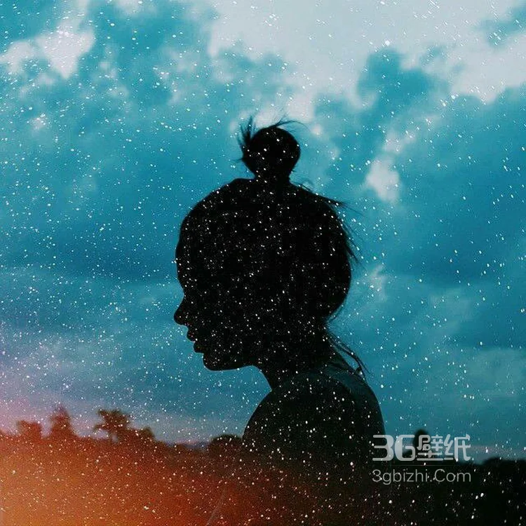 投影下的超大女人头像，融合在大自然的怀抱里，唯美梦幻5