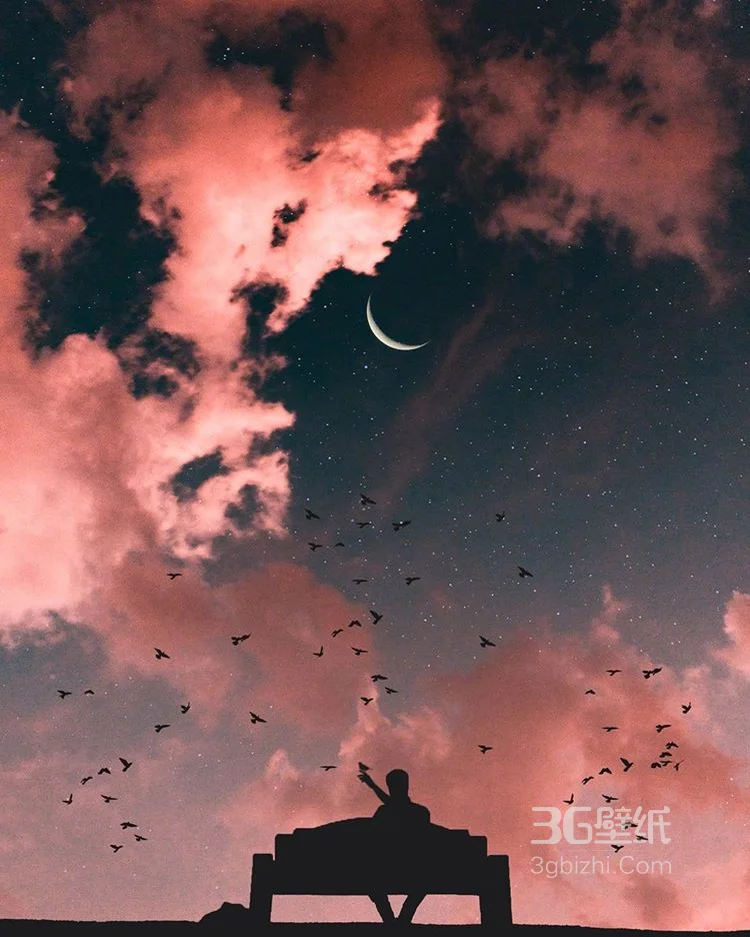 日月交相辉映，夕阳下的人和月牙，月白融合超好看图片6