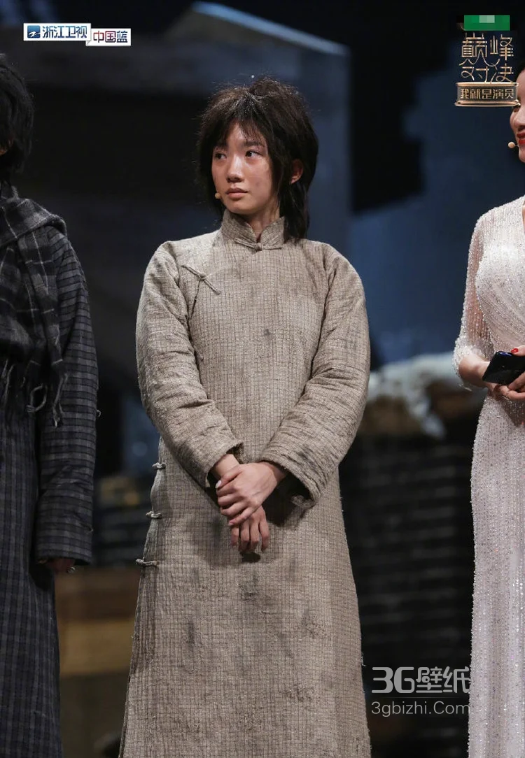 孟美岐我就是演员乞丐装舞台照，与李冰冰搭戏眼含泪光2