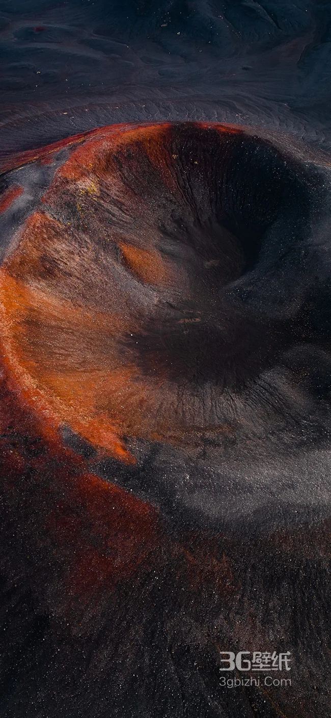 陨石撞击过的大坑手机壁纸图片1