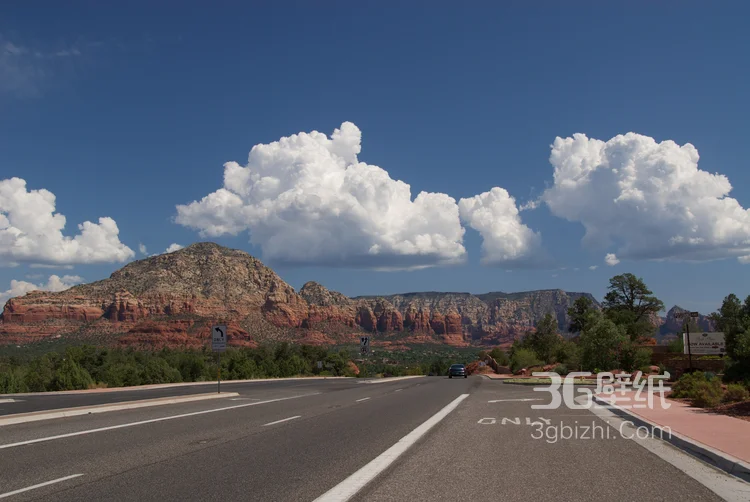 欧洲平原上的高速公路唯美图片2