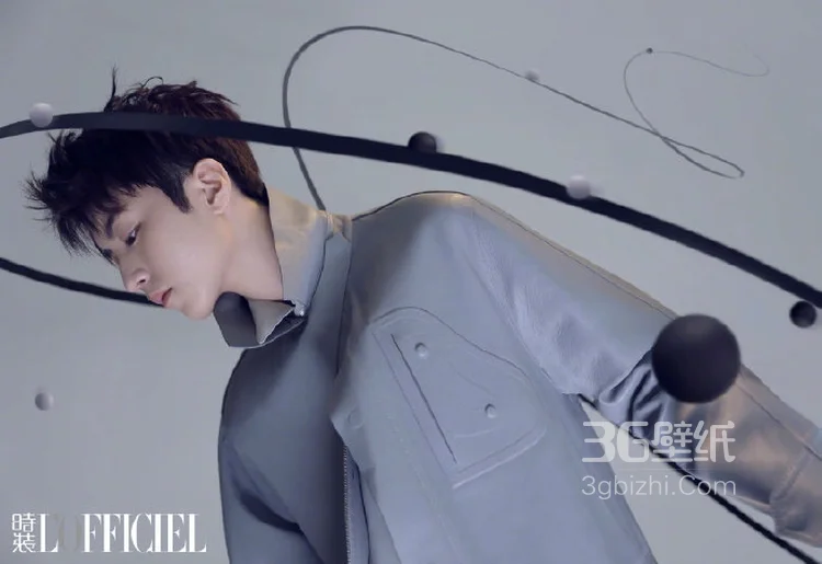 王俊凯超现代《时尚》杂志写真，科技感十足，帅气迷人7