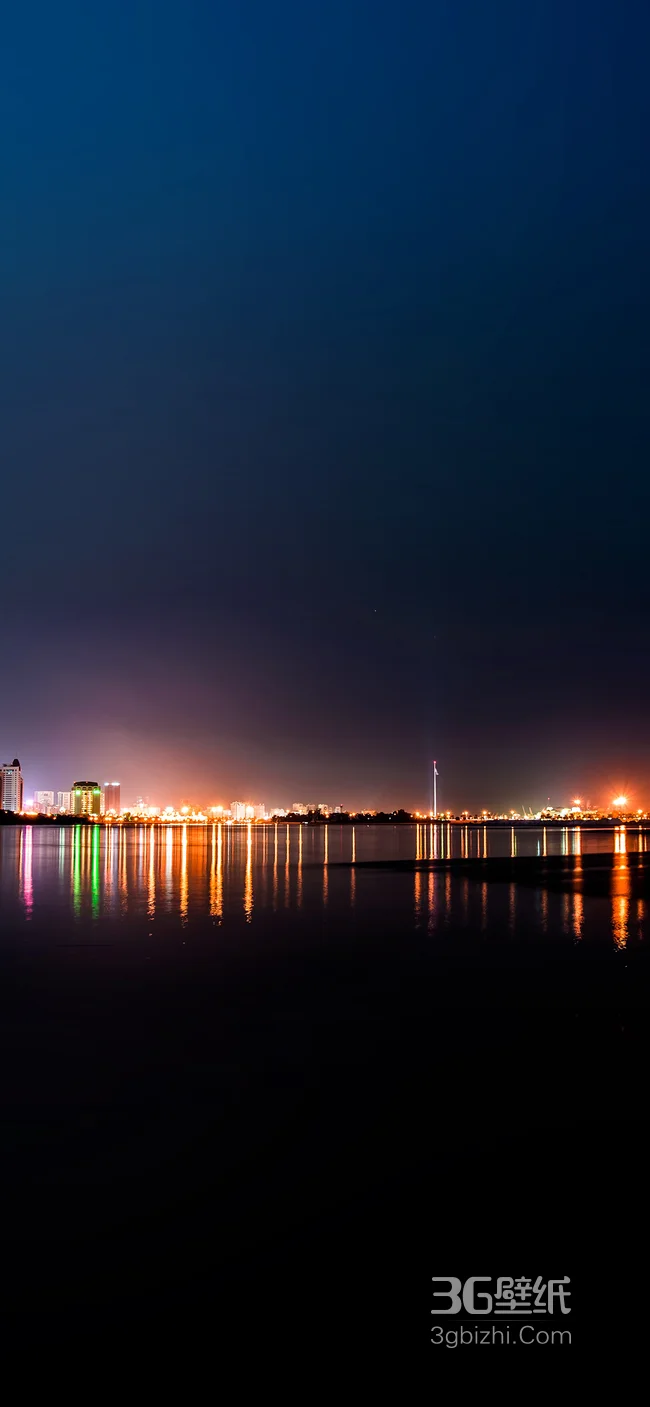 海滨城市的繁华夜景灯光高清手机壁纸1