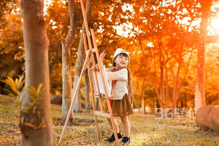 暖阳下的户外公园，坐在草地上的 可爱小女孩 户外写生图片5