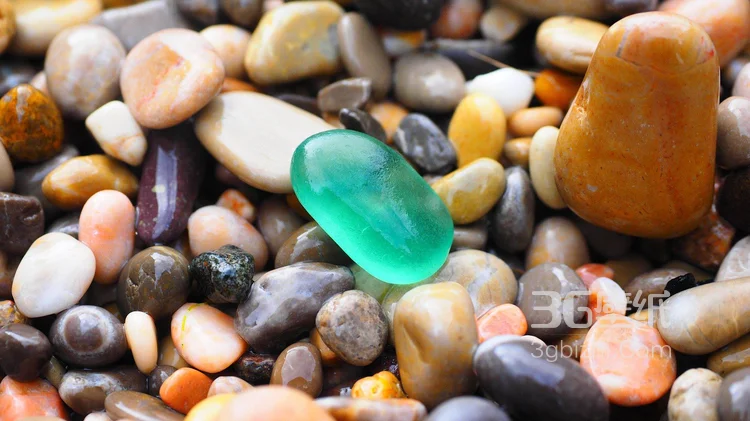 石头，鹅卵石，以及五颜六色的石头唯美图片3