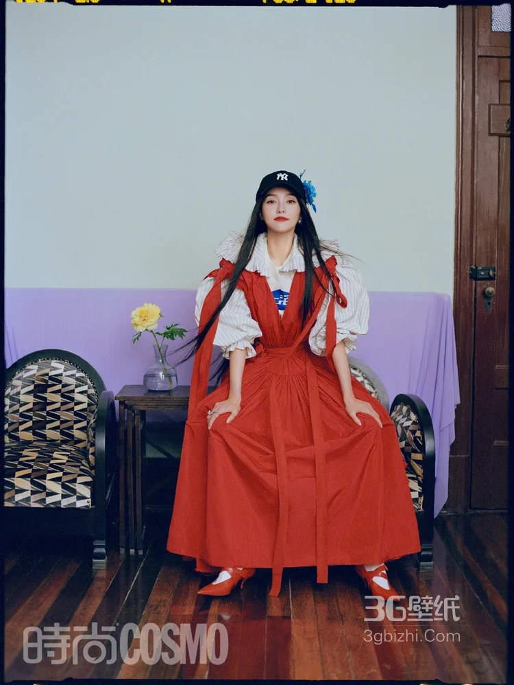 唐嫣头戴棒球帽搭配各类时尚服饰登杂志写真图片8