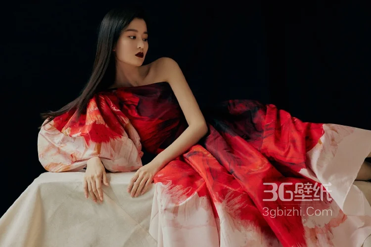 乔欣性感深红唇色化身暗夜妖姬穿搭写真图片8