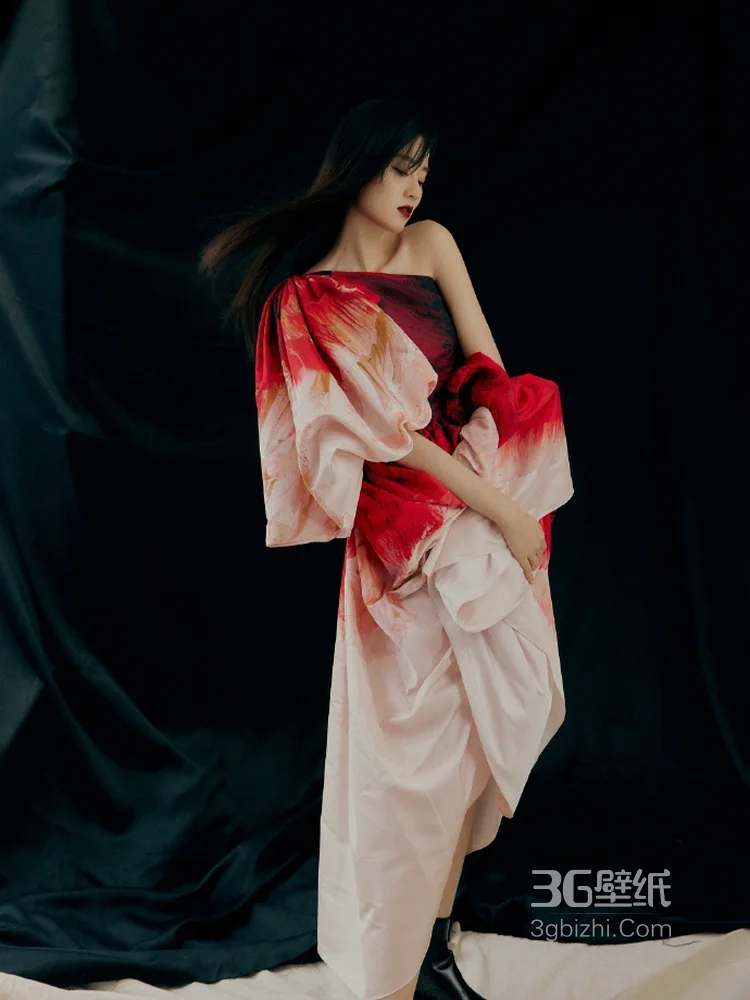 乔欣性感深红唇色化身暗夜妖姬穿搭写真图片6