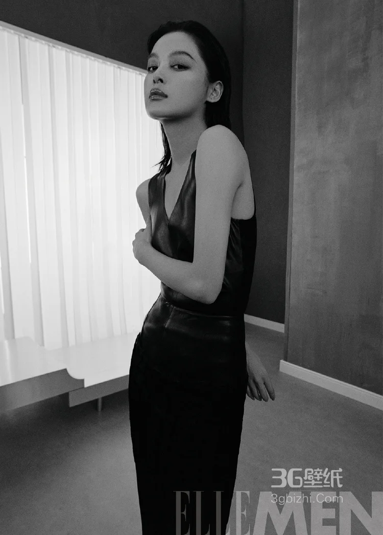 辛芷蕾皮衣系列穿搭气场，表现力十足写真图片2