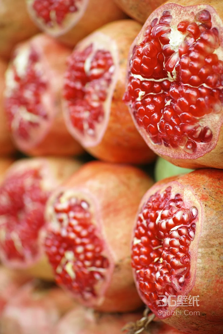 火红多籽，晶莹剔透的石榴果肉唯美摄影图片4