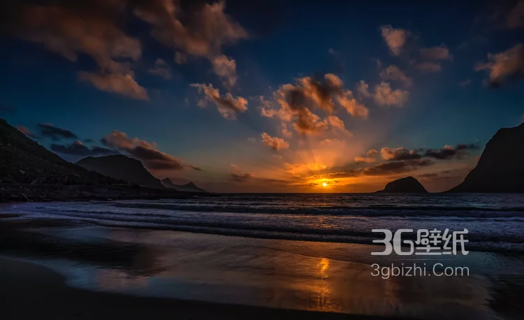 夕阳下的大海，沙滩，波涛，礁石 唯美海洋风景壁纸图片6