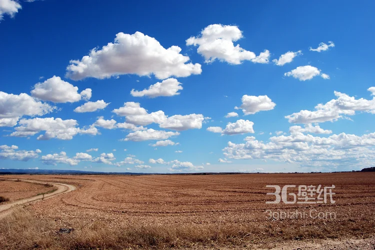 蓝蓝的天上白云飘，美丽的天空白云云朵风景背景图片4