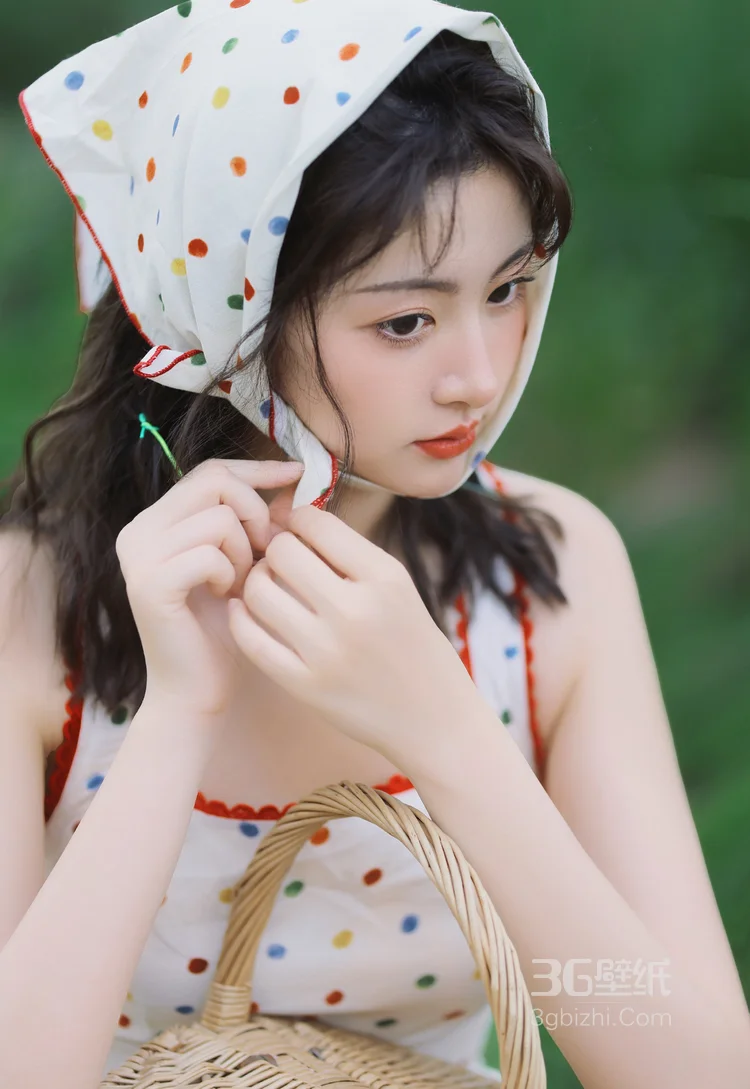 夏末的记忆,美丽女孩赵晴吊带波点裙山野间浪漫写真图集2