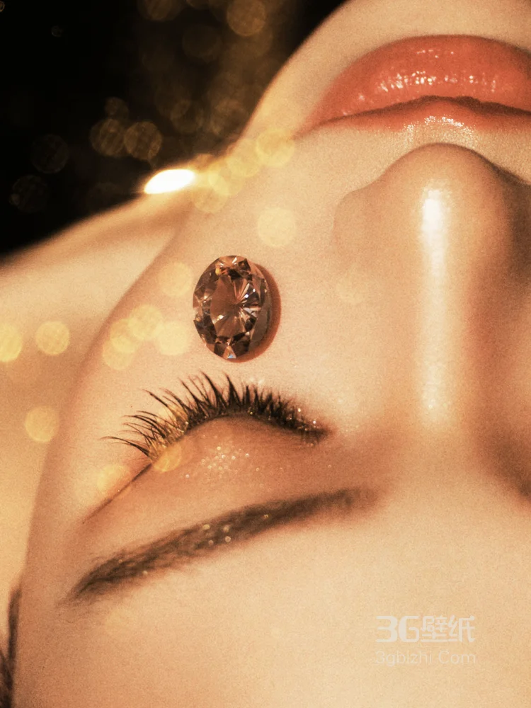 林允身着金色低胸礼服出席活动美照，这身材不是一般的好3