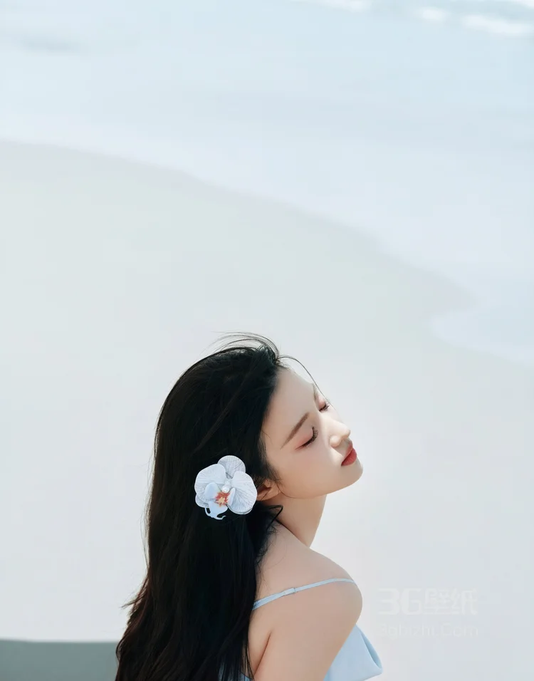 王楚然优雅浅蓝色吊带长裙海边清新浪漫超高清写真图片9