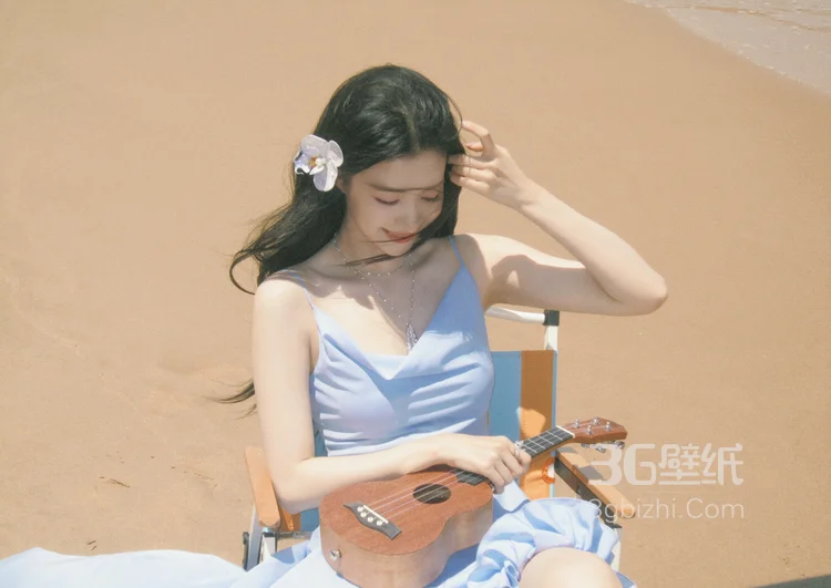 王楚然优雅浅蓝色吊带长裙海边清新浪漫超高清写真图片13